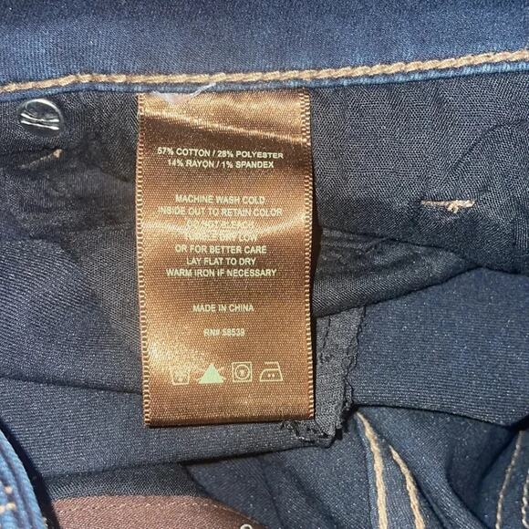 Kut from the Kloth Women’s Ali Fit and Flare Jeans Size 8 - Picture 4 of 5